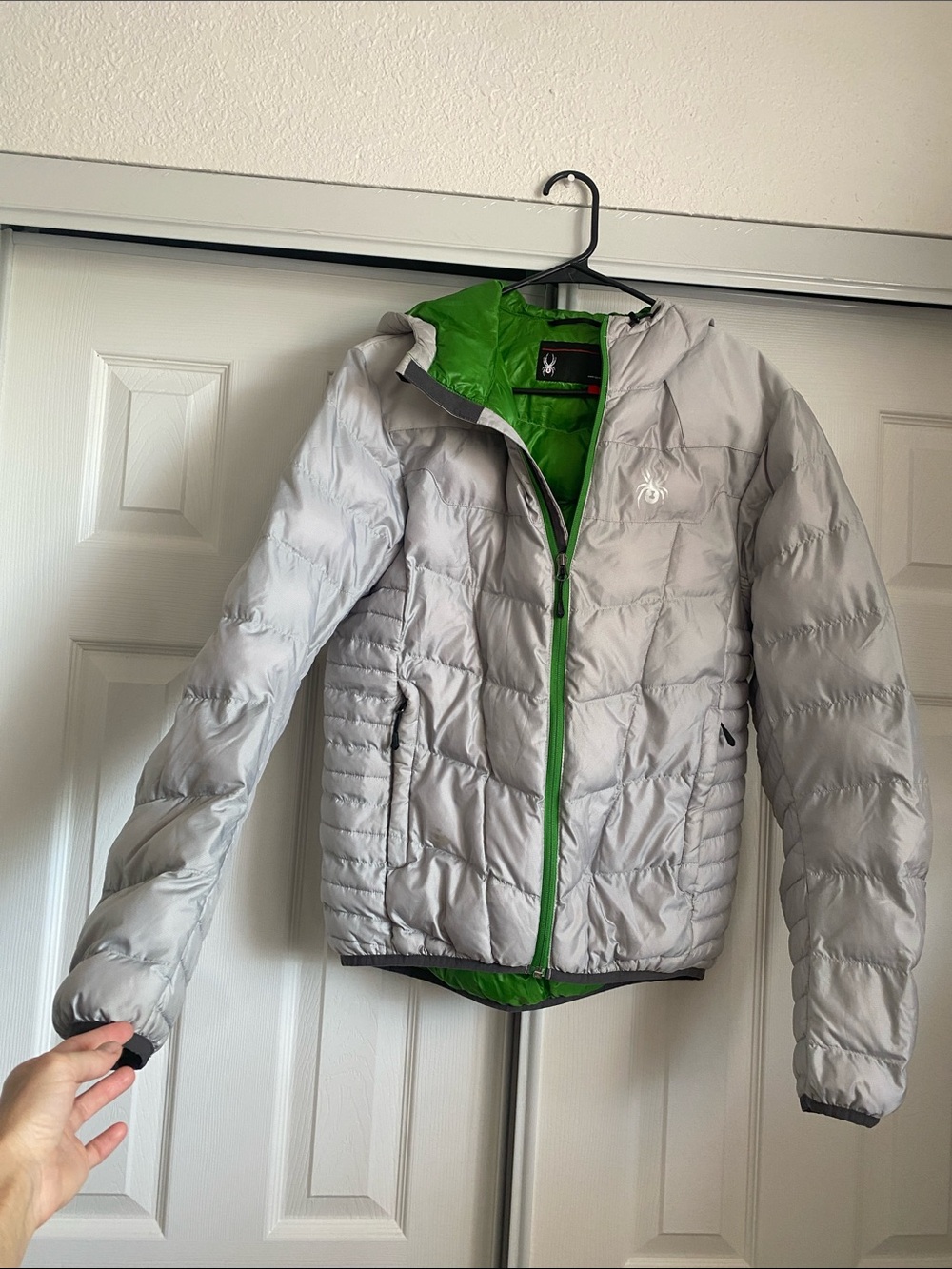 💚 Men’s Spyder Light Gray Puffer Jacket with Lime Green Lining size Small
